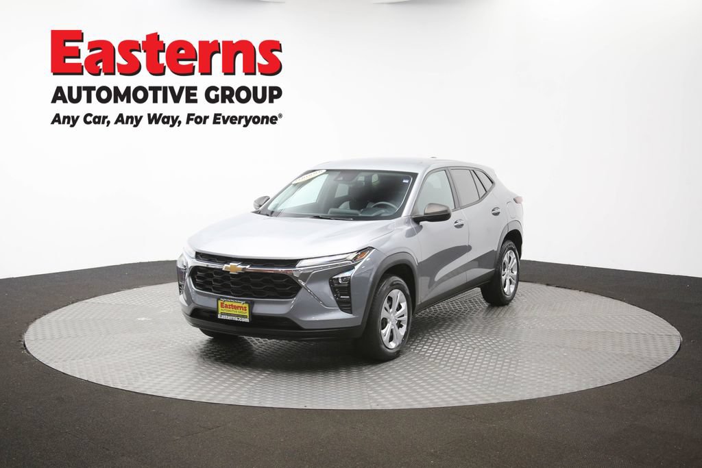 Used 2024 Chevrolet Trax LS w/ Driver Confidence Package FWD image 49