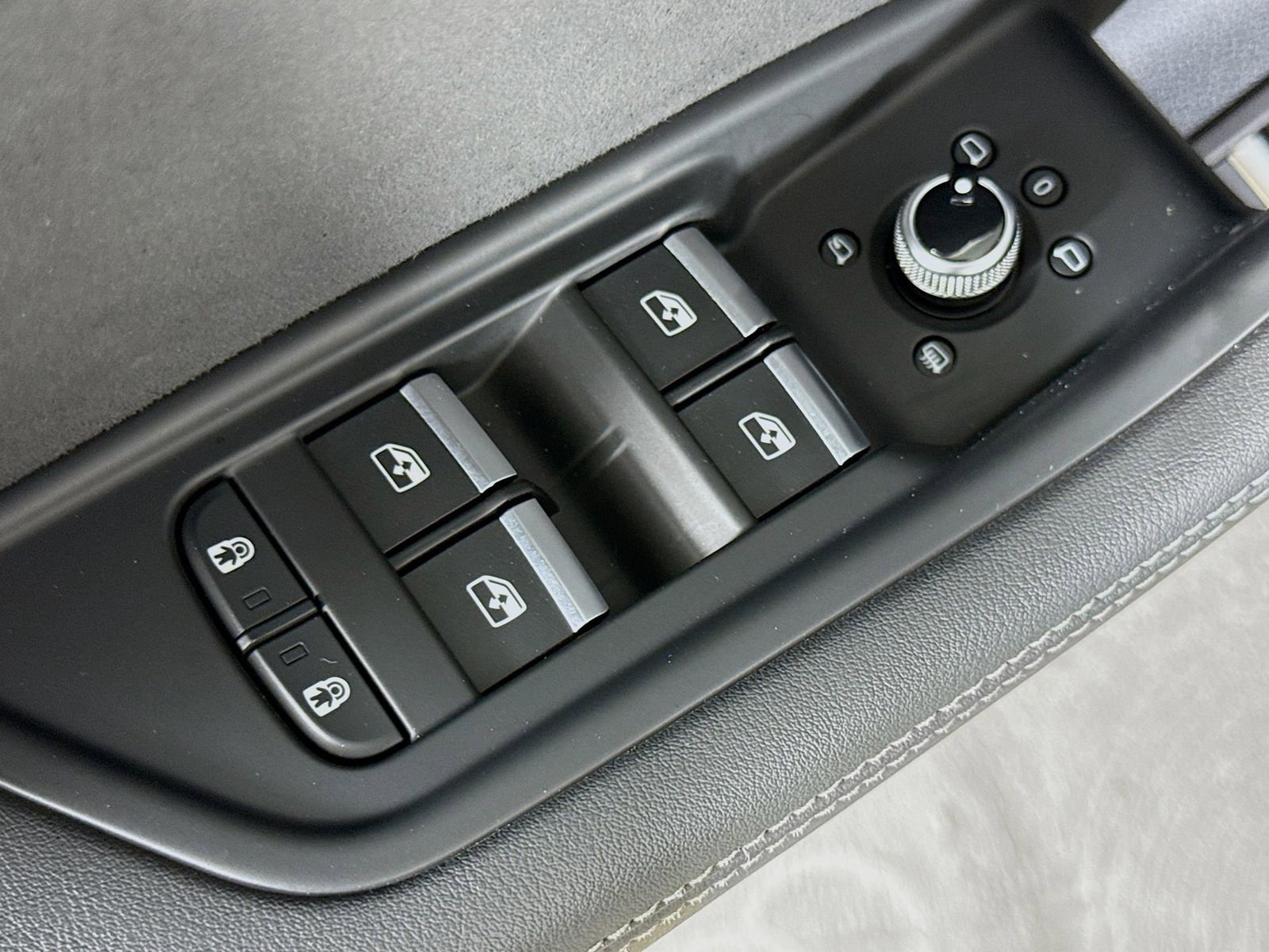 Used 2023 Audi A5 2.0T Premium Plus w/ Premium Plus image 17