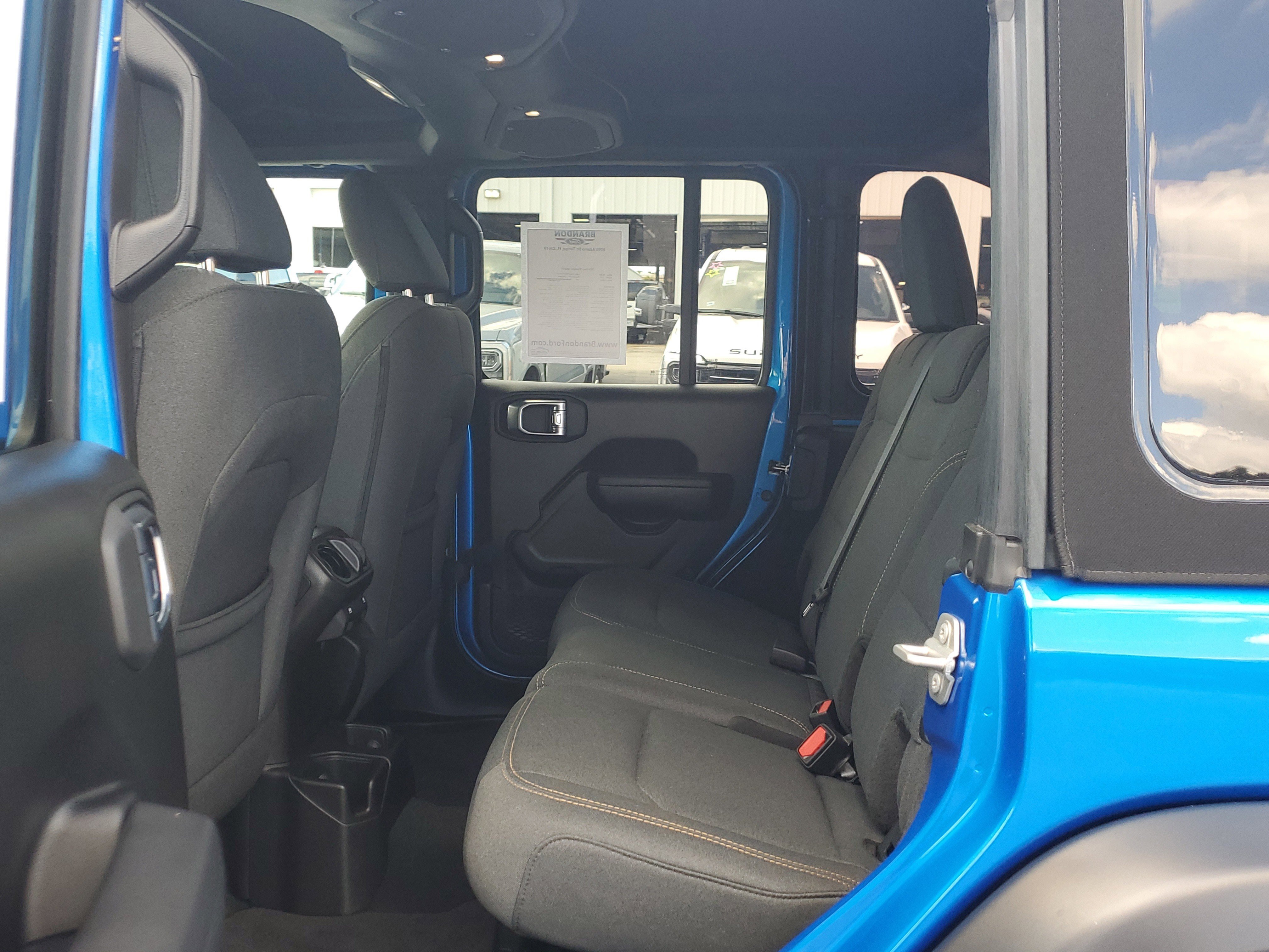 Used 2024 Jeep Wrangler Sport S image 11