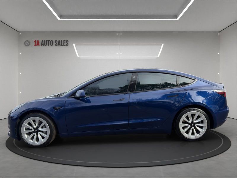Used 2022 Tesla Model 3 Long Range image 2