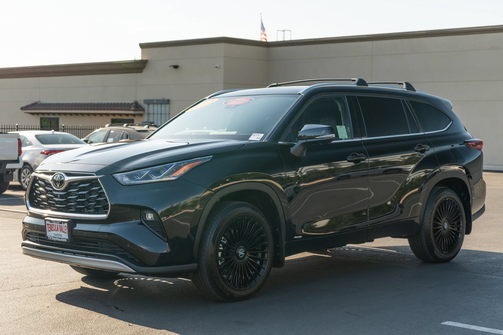 Certified 2026 Toyota Highlander Platinum AWD/4WD image 3