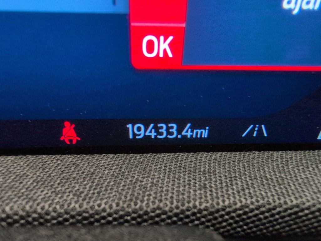 Used 2025 Ford Mustang Mach-E Premium w/ Sport Appearance Package AWD/4WD image 25