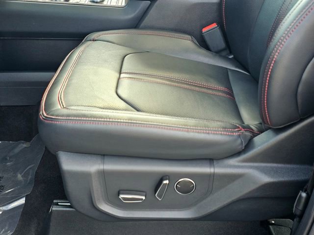 Used 2024 Ford Expedition Limited AWD/4WD image 21