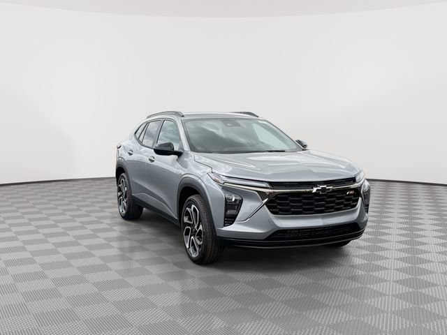New 2026 Chevrolet Trax RS w/ Driver Confidence Package FWD image 2