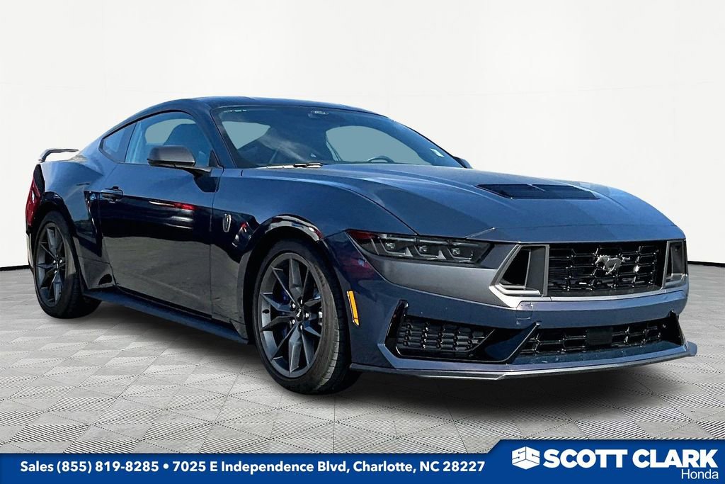 Used 2025 Ford Mustang Dark Horse image 1