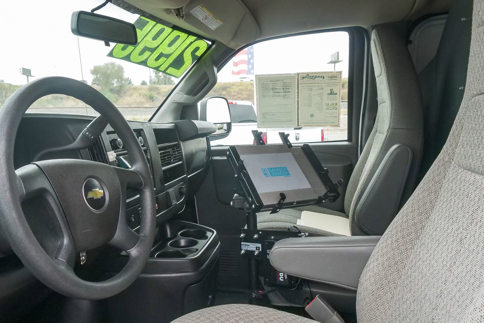 Used 2021 Chevrolet Express 2500 RWD image 13