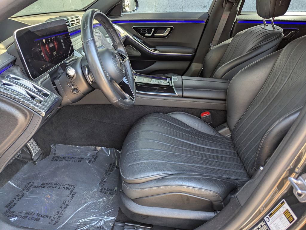 Used 2022 Mercedes-Benz S 580 4MATIC Sedan w/ AMG Line Package image 13