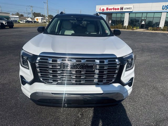 Used 2026 GMC Terrain Denali w/ LPO, Black Badging Package AWD/4WD image 8