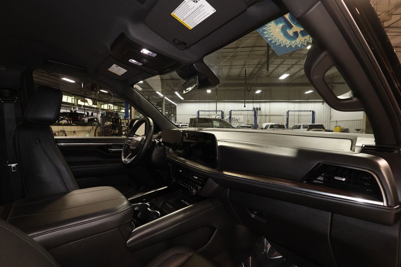 Certified 2025 Chevrolet Tahoe Z71 w/ Comfort Package image 30