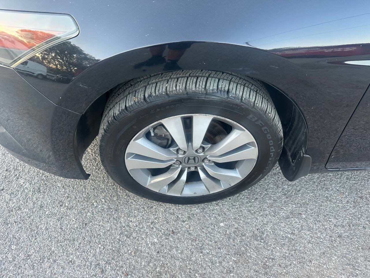 Used 2010 Honda Accord EX-L image 5