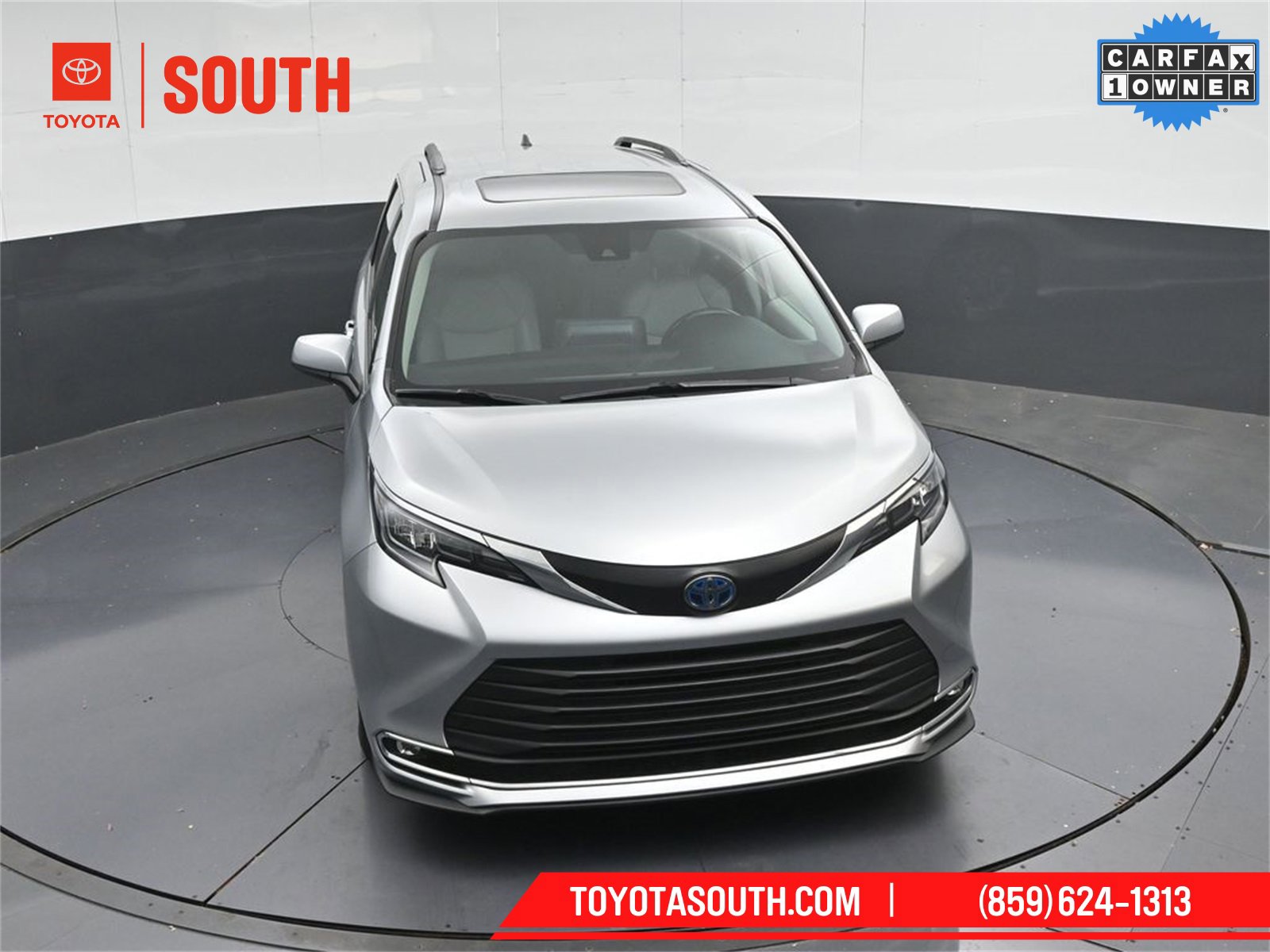 Used 2024 Toyota Sienna XLE image 41