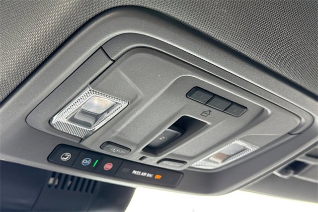 Used 2025 GMC Sierra 3500 Denali image 24