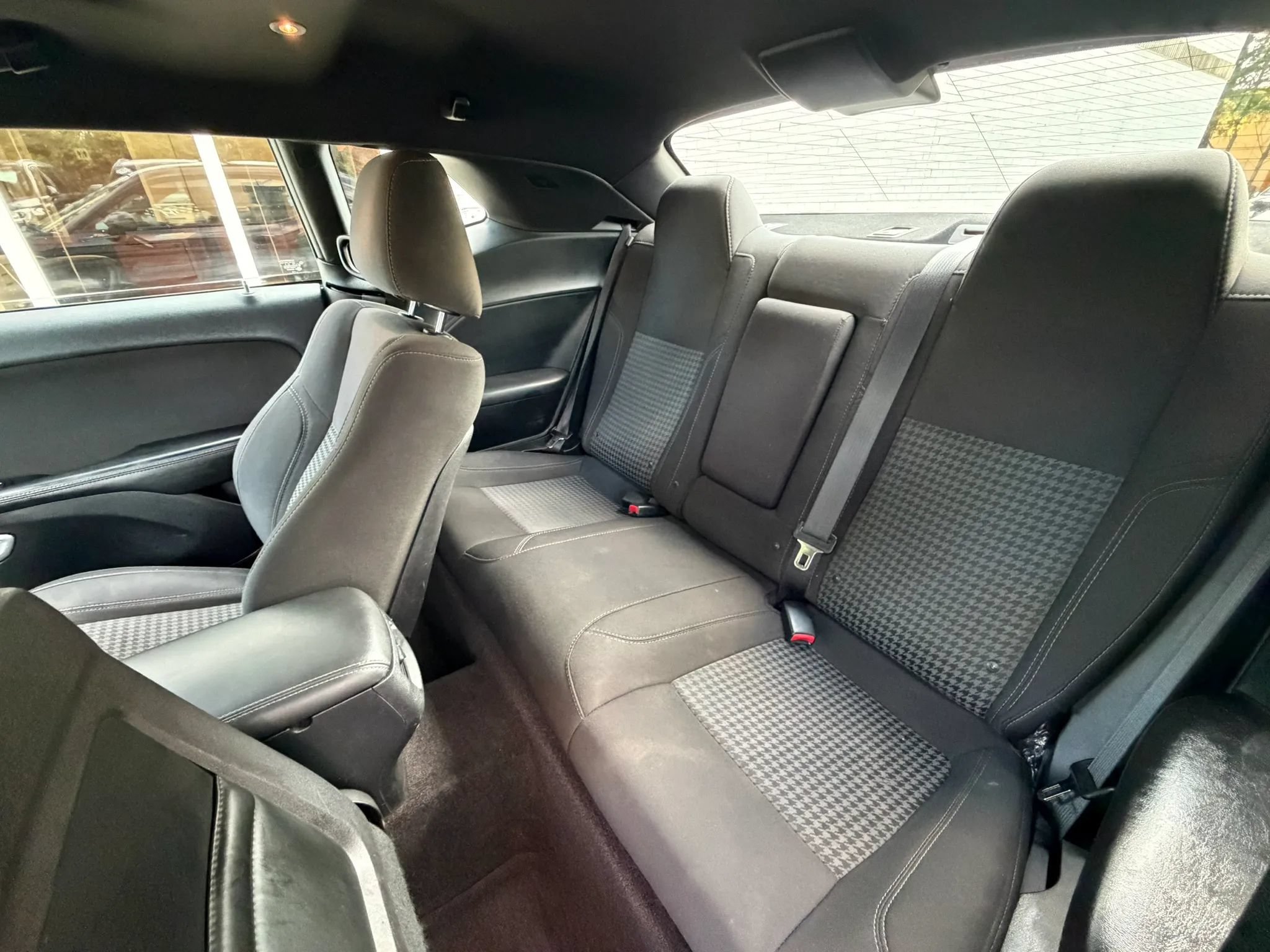 Used 2016 Dodge Challenger SXT RWD image 14