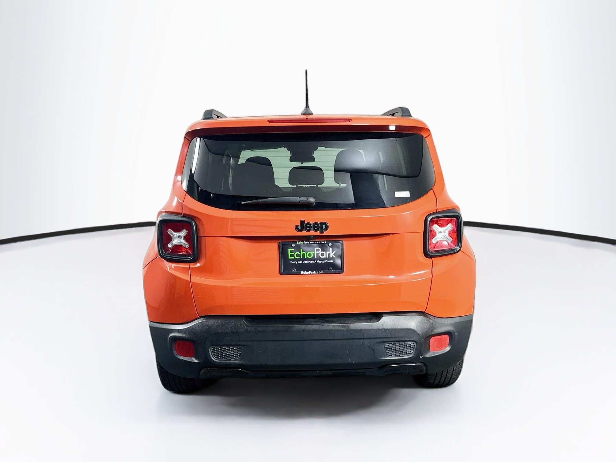 Used 2017 Jeep Renegade Altitude FWD image 7