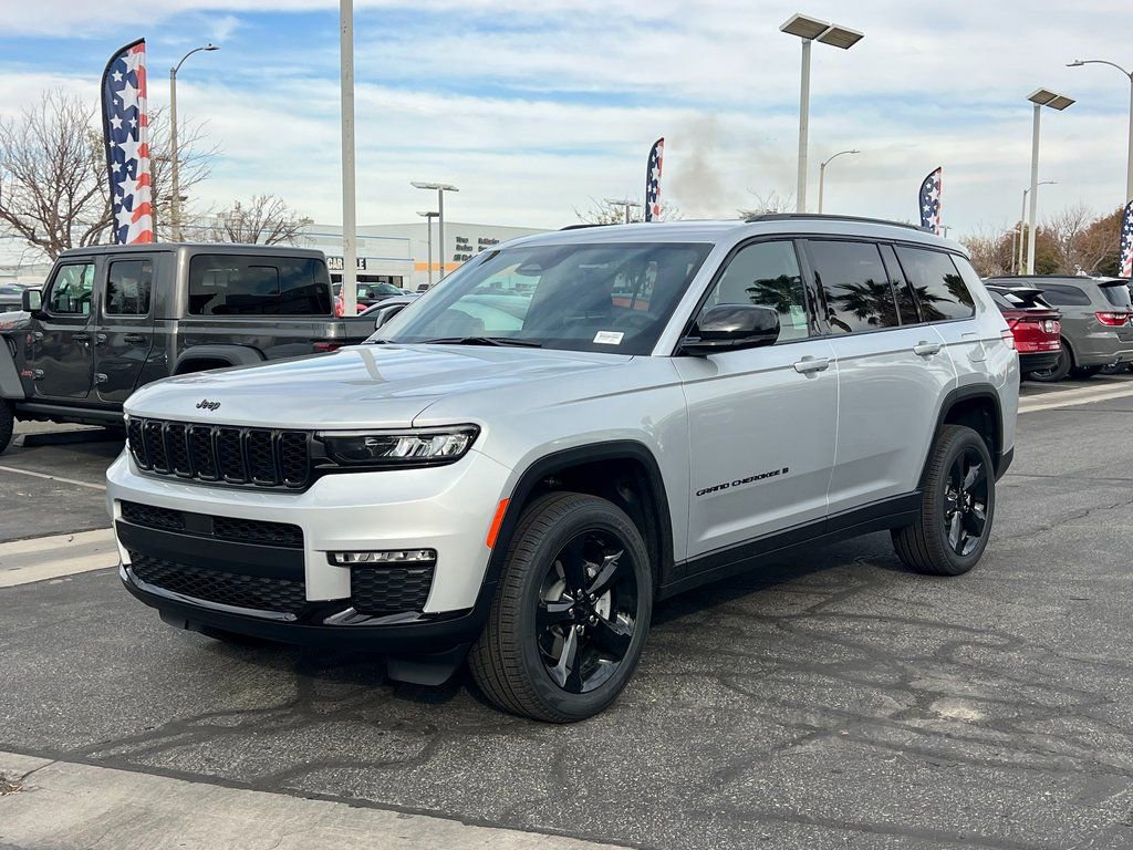 New 2025 Jeep Grand Cherokee L Limited w/ Black Appearance Package image 2
