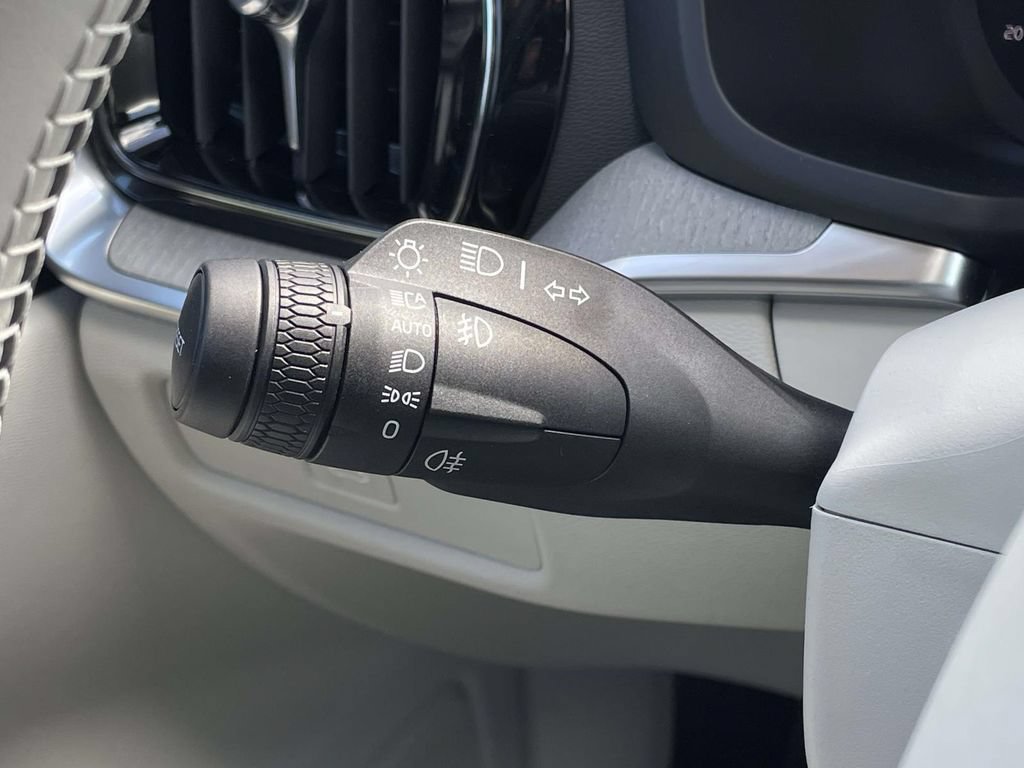 New 2026 Volvo V60 B5 Cross Country Plus w/ Protection Package Premier AWD/4WD image 12