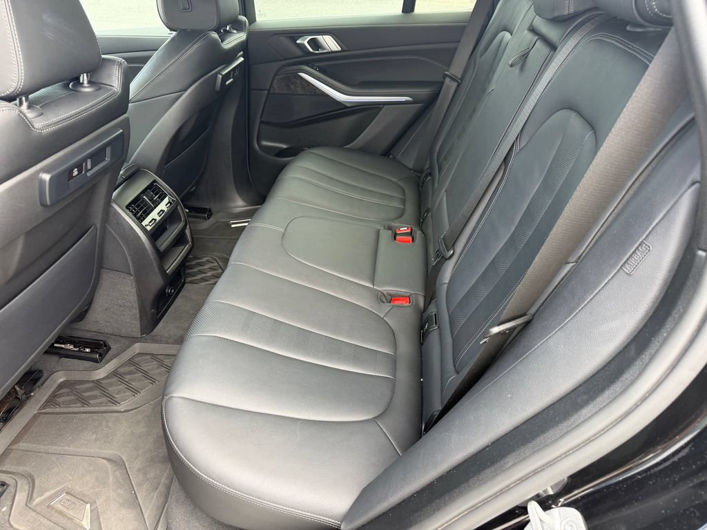 Used 2022 BMW X5 xDrive40i AWD/4WD image 21
