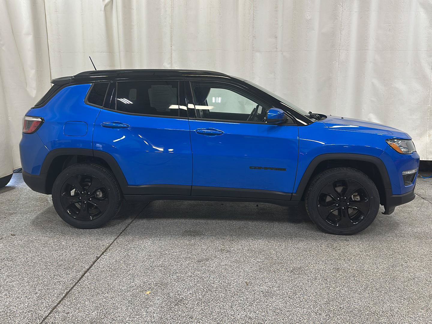 Used 2019 Jeep Compass Latitude AWD/4WD image 6