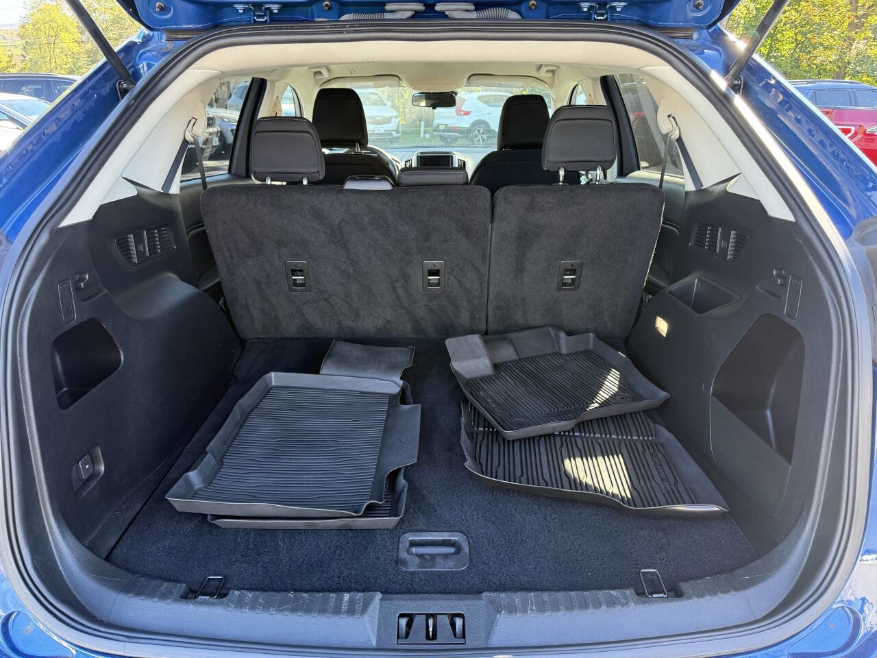 Used 2022 Ford Edge SE w/ Black Appearance Package image 12