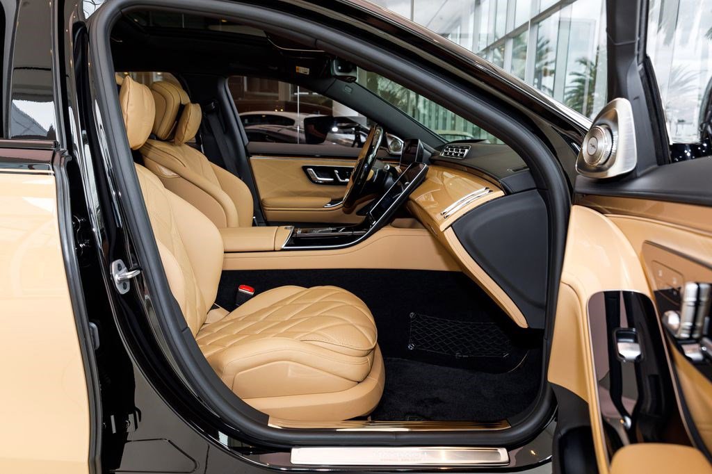 Used 2023 Mercedes-Benz Maybach S 680 4MATIC image 12