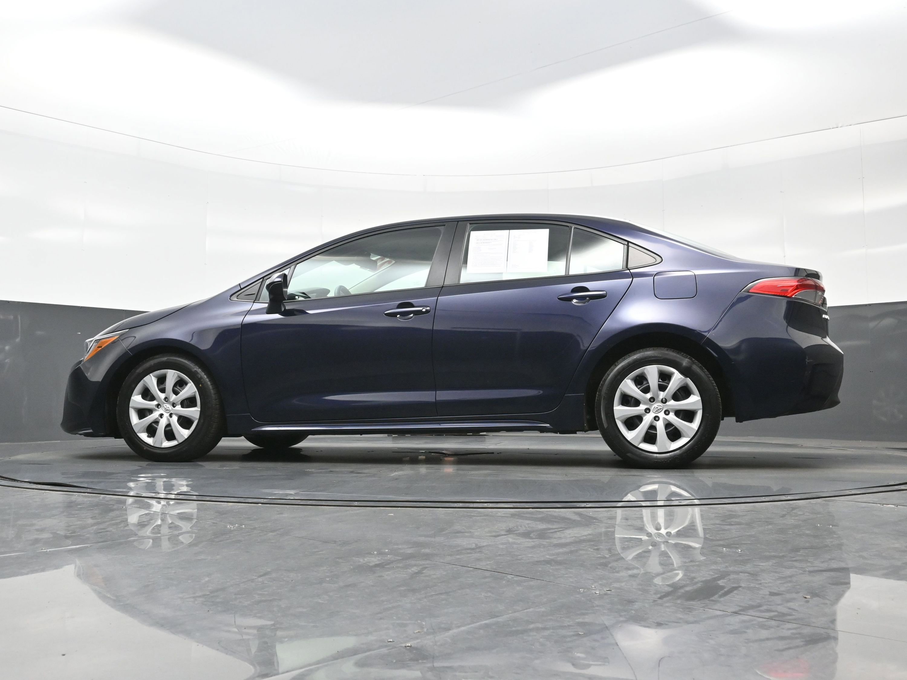 Used 2023 Toyota Corolla LE FWD image 27