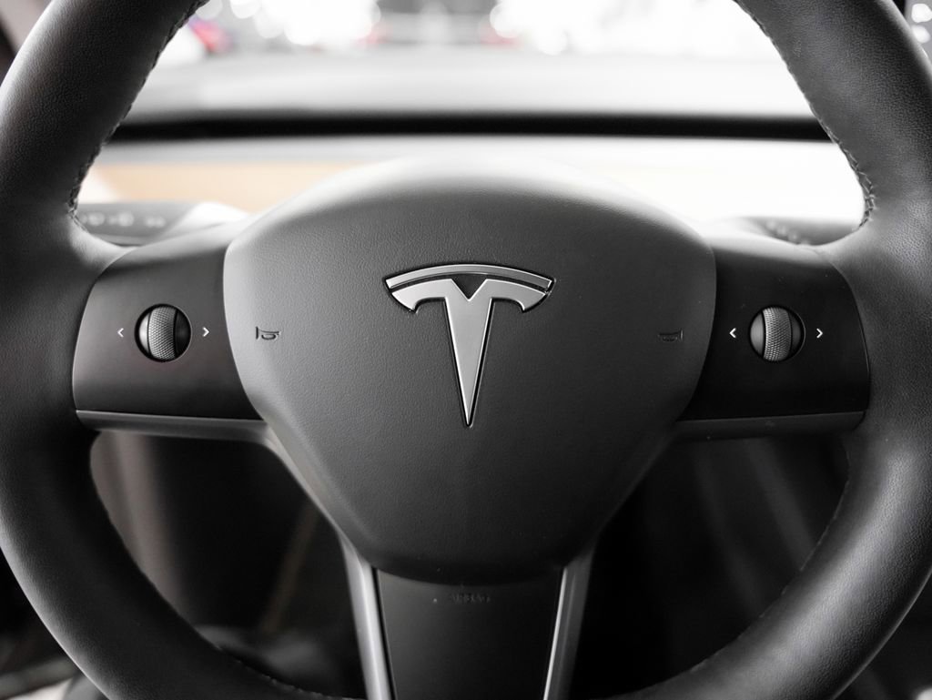 Used 2024 Tesla Model Y Long Range AWD/4WD image 14