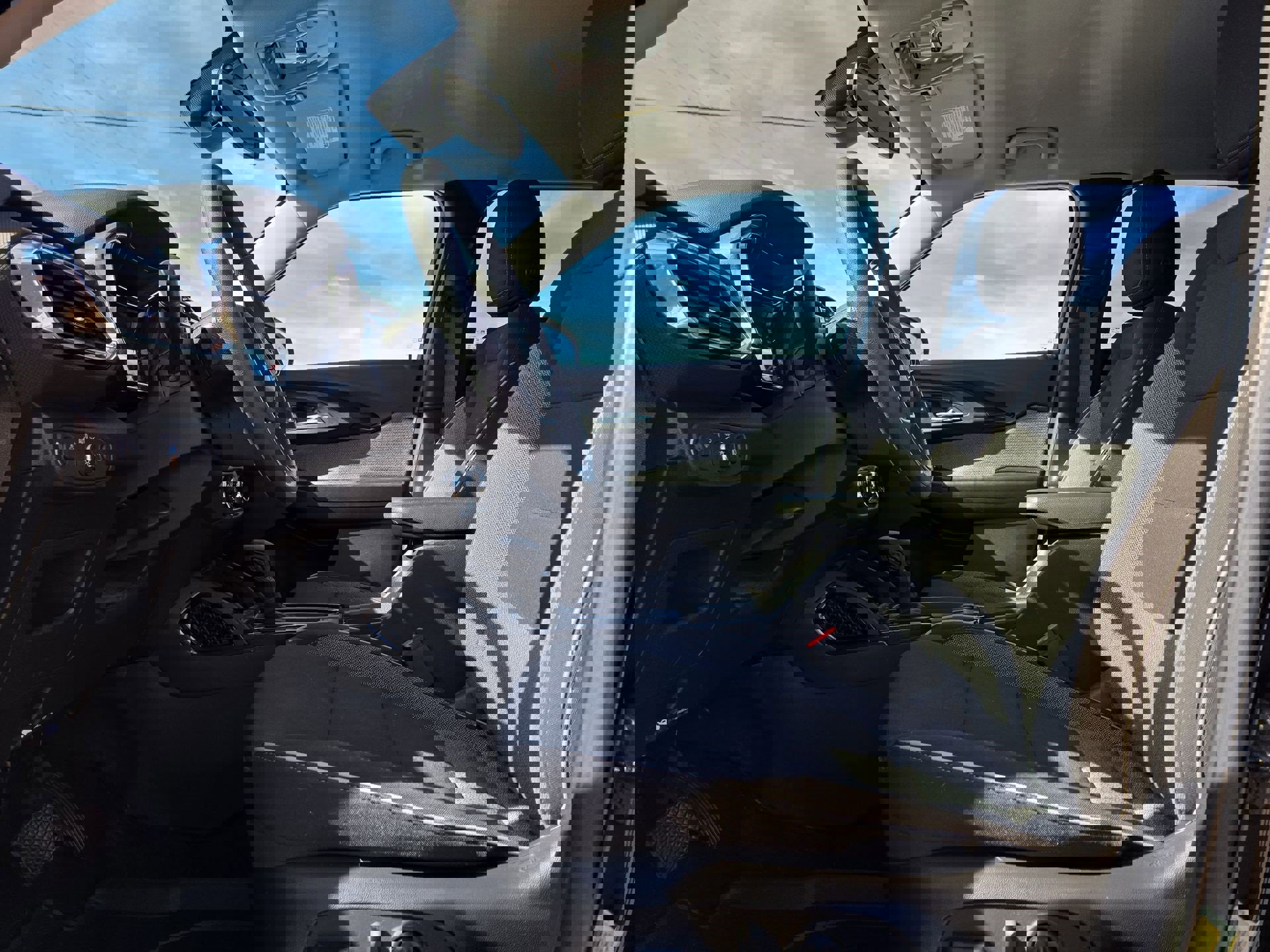 Used 2023 Chevrolet TrailBlazer LT w/ Convenience Package image 16