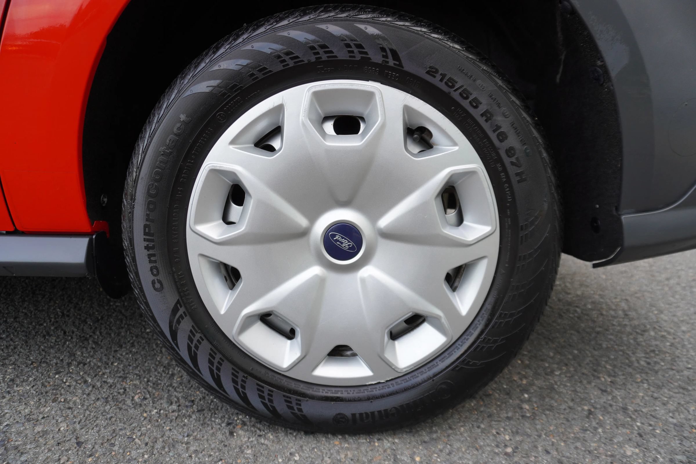 Used 2015 Ford Transit Connect XL FWD image 25