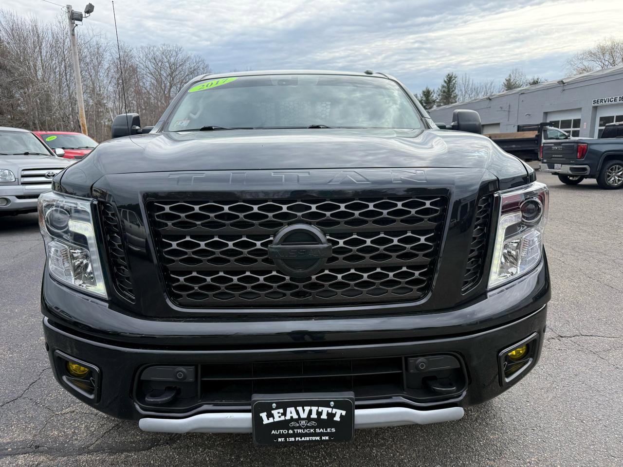 Used 2017 Nissan Titan PRO-4X image 3