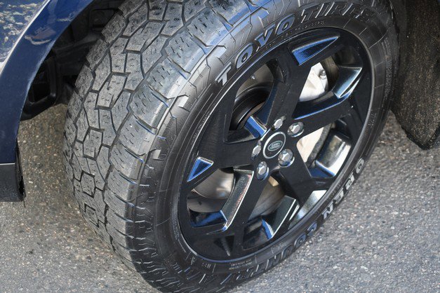 Used 2020 Land Rover Range Rover Sport SE image 11