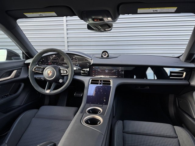 New 2025 Porsche Taycan 4S image 28