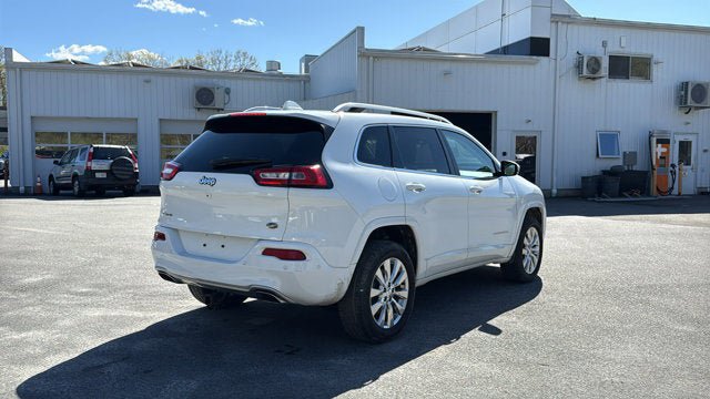Used 2016 Jeep Cherokee Overland w/ Technology Group AWD/4WD image 6