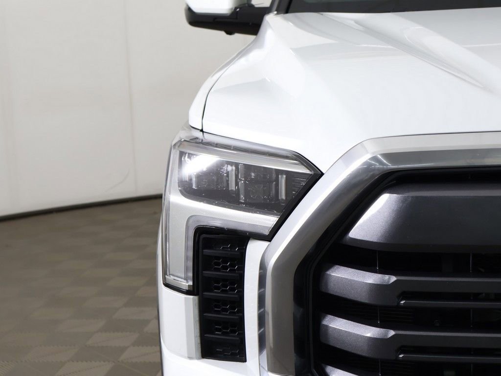 Used 2025 Toyota Tundra Limited AWD/4WD image 14