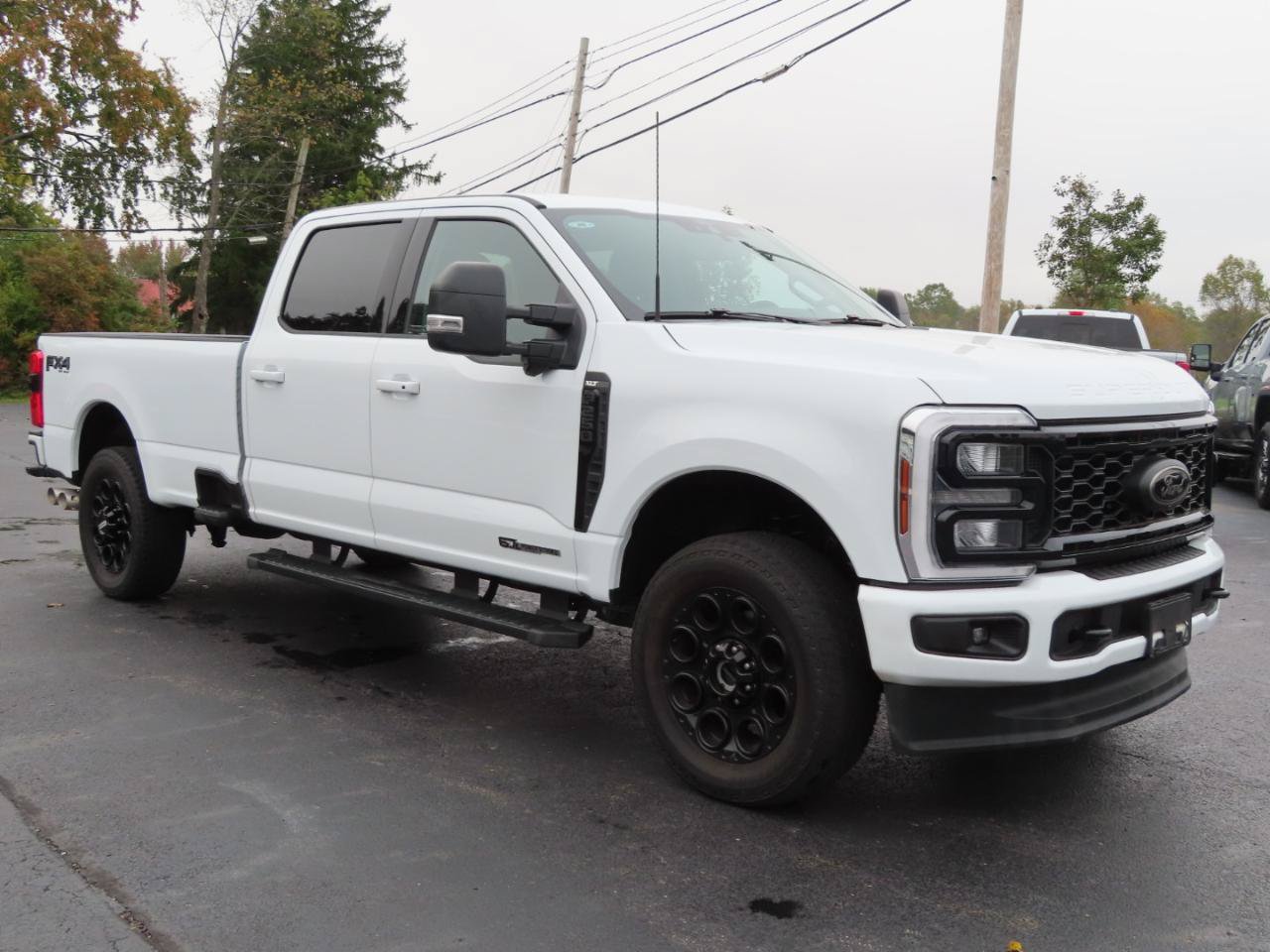Used 2025 Ford F250 XLT w/ Black Appearance Package AWD/4WD image 8