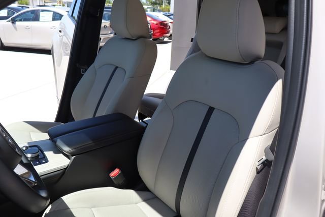 Used 2024 MAZDA CX-90 Plug-In Hybrid w/ Preferred AWD/4WD image 10