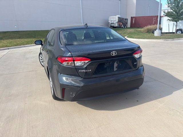 Used 2025 Toyota Corolla LE FWD image 4