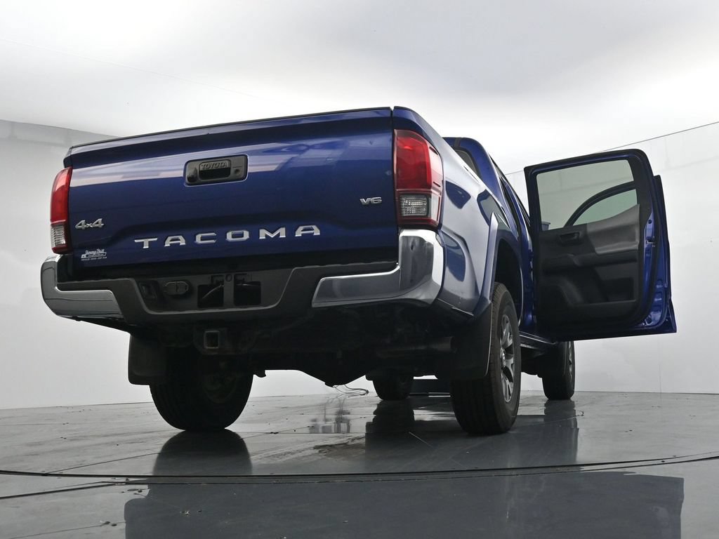Used 2022 Toyota Tacoma SR5 AWD/4WD image 30