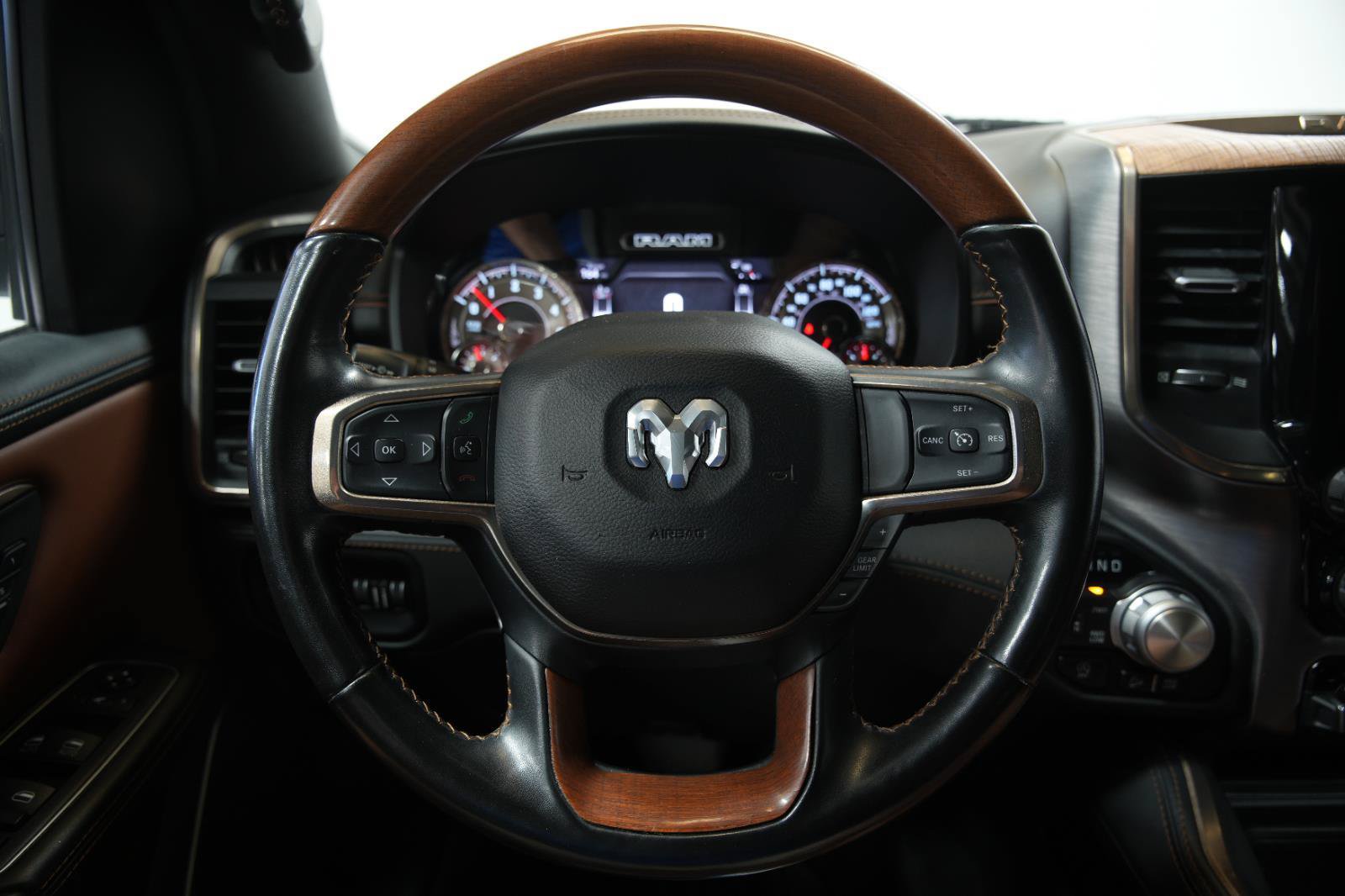 Used 2020 RAM 1500 Limited w/ Off Road Group AWD/4WD image 37