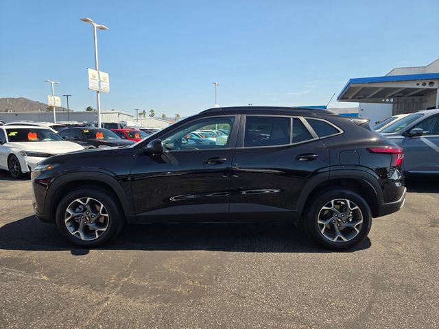 Used 2025 Chevrolet Trax LT FWD image 10
