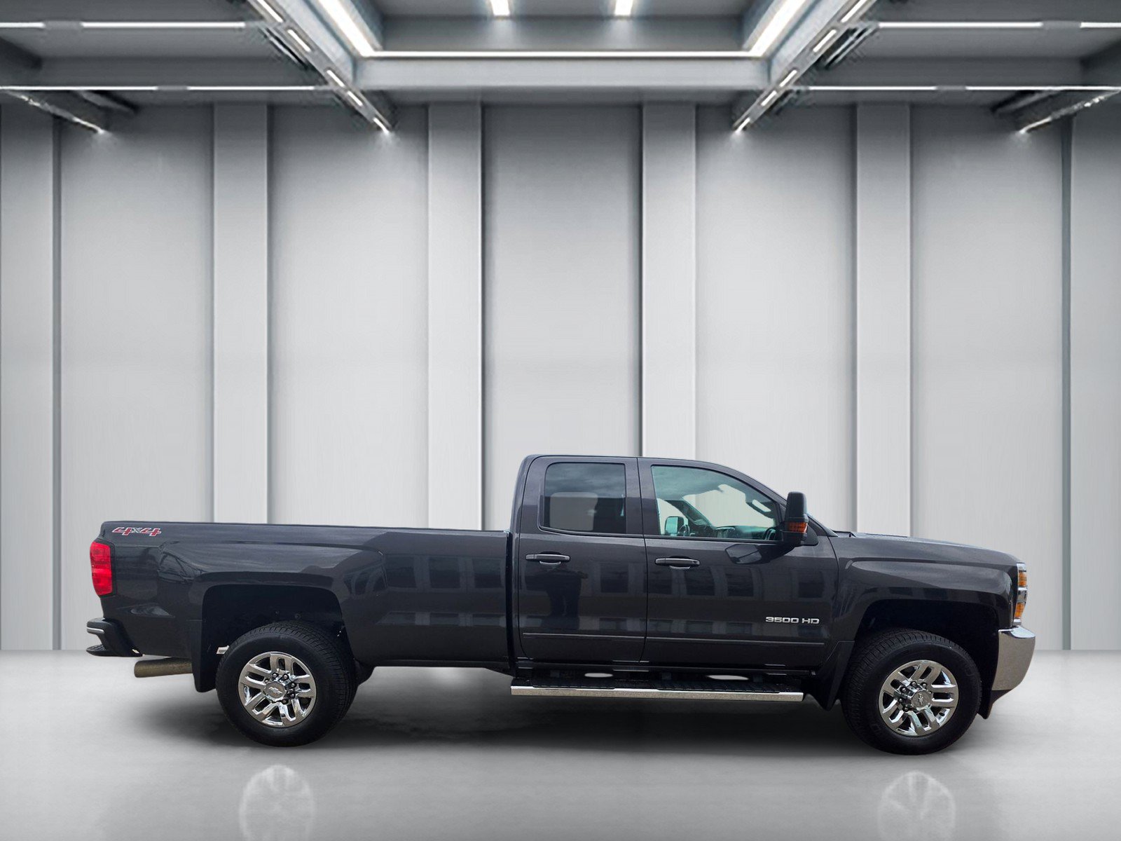 Used 2016 Chevrolet Silverado 3500 LT w/ LT Convenience Package AWD/4WD image 4
