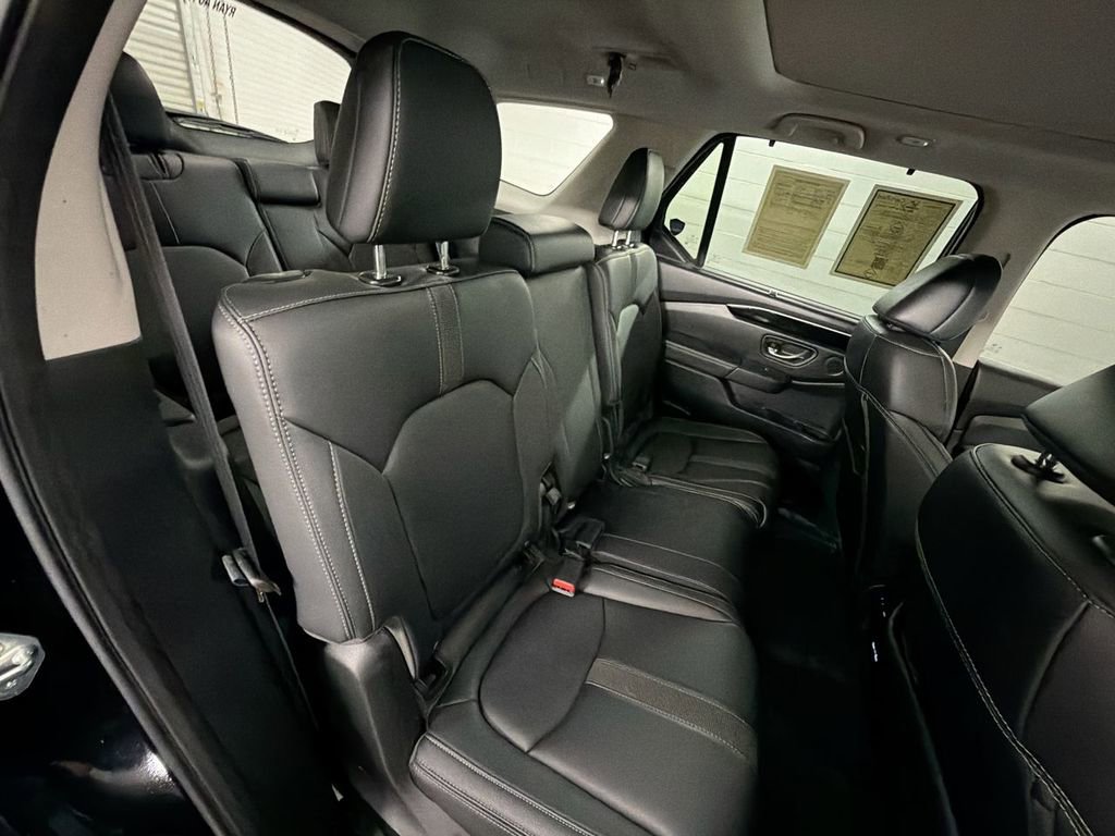 Used 2023 Honda Pilot Touring image 27