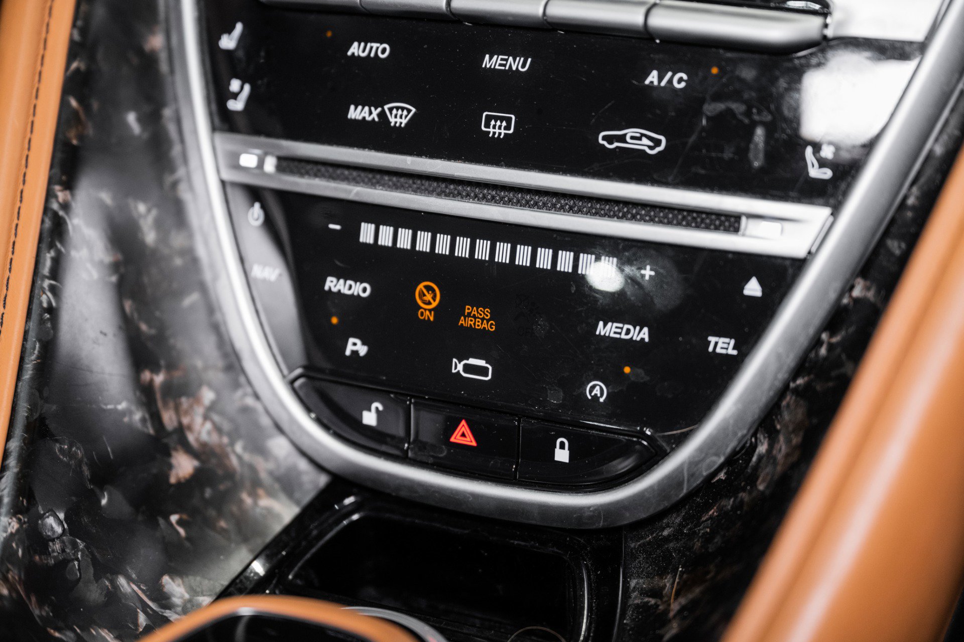 Used 2017 Aston Martin DB11 V12 image 29