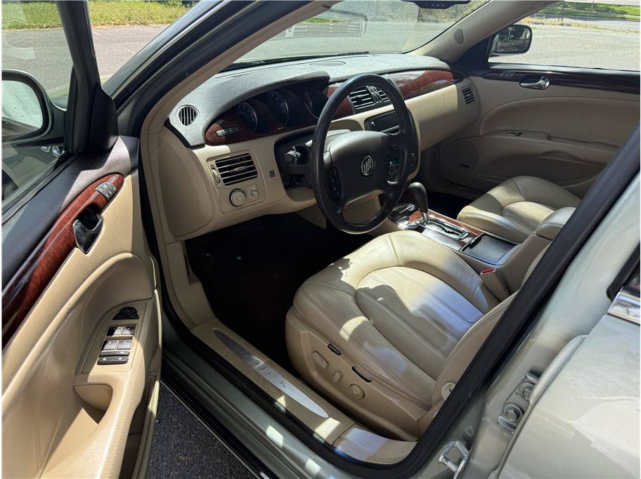 Used 2007 Buick Lucerne CXS w/ Driver Confidence Package FWD image 10