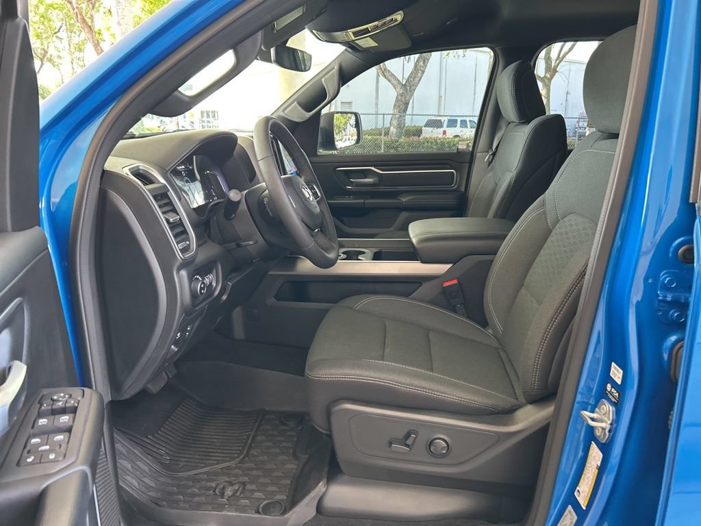 Used 2025 RAM 1500 Big Horn AWD/4WD image 6