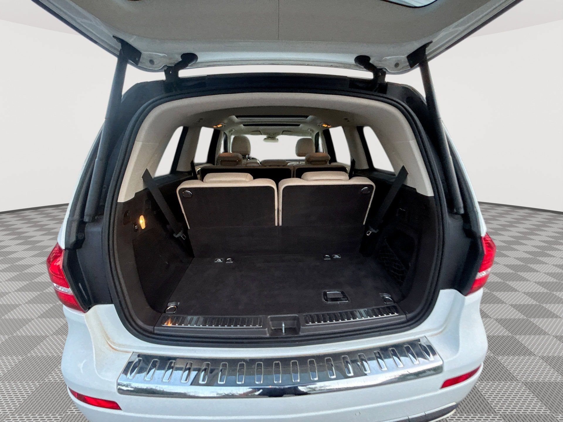 Used 2019 Mercedes-Benz GLS 450 4MATIC w/ Premium 1 Package image 22