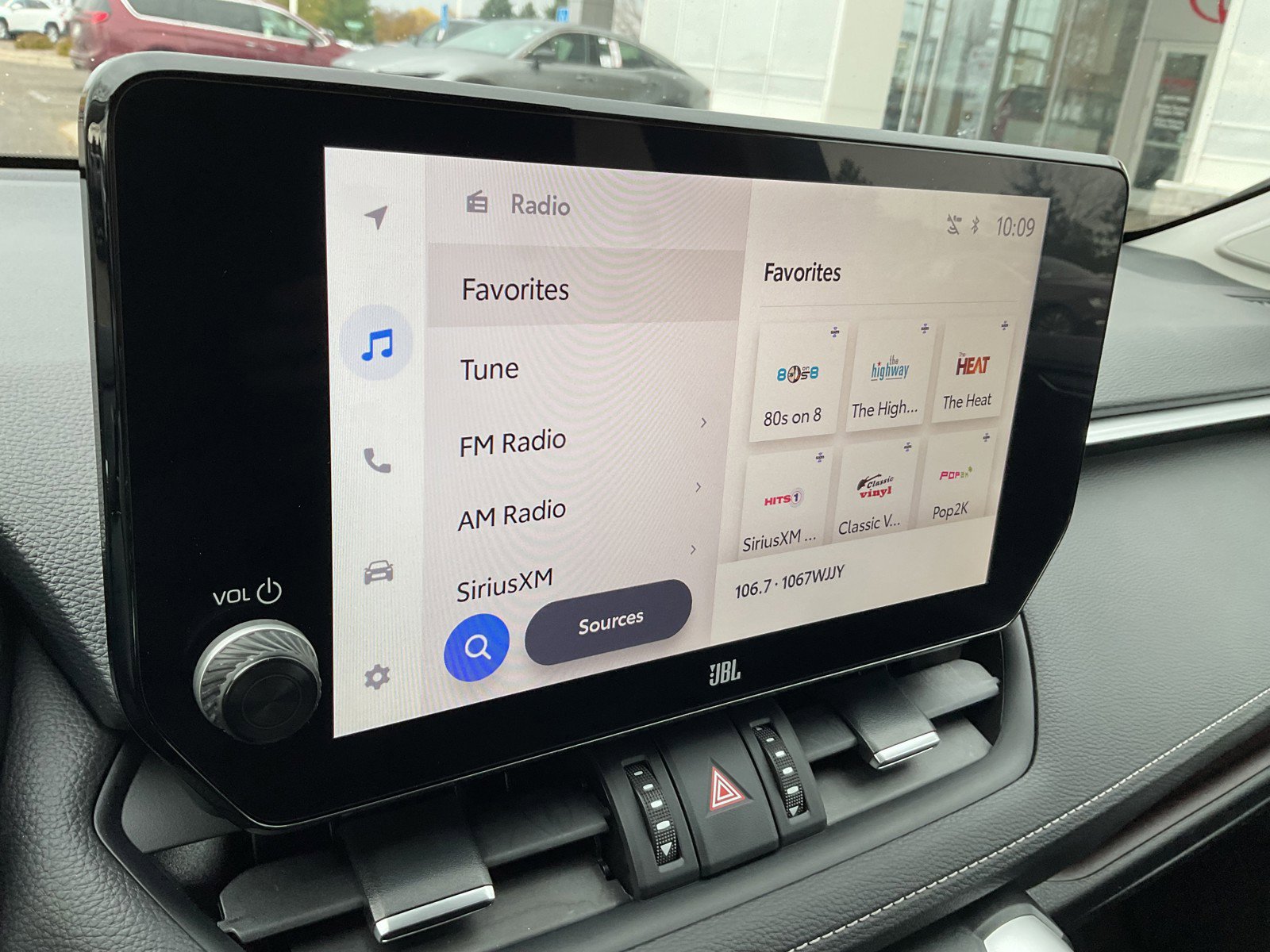 Used 2023 Toyota RAV4 Limited image 29