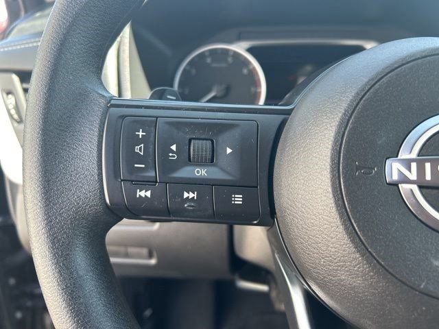 Used 2024 Nissan Rogue S image 16
