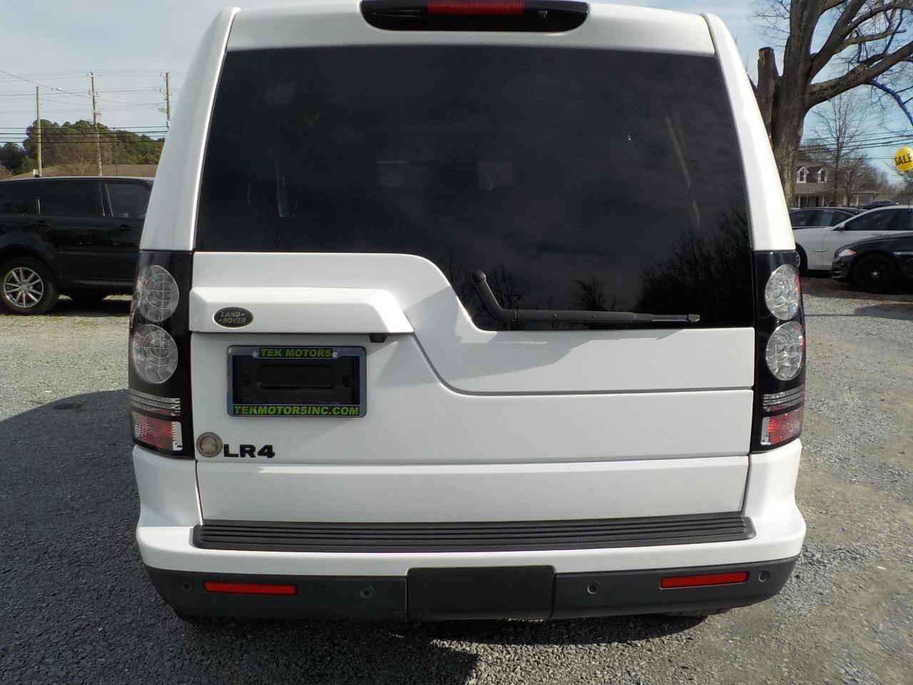 Used 2015 Land Rover LR4 HSE AWD/4WD image 4