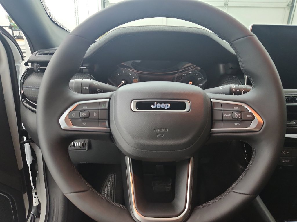 New 2026 Jeep Compass Latitude AWD/4WD image 22