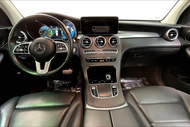 Used 2021 Mercedes-Benz GLC 300 4MATIC w/ Premium Package image 14